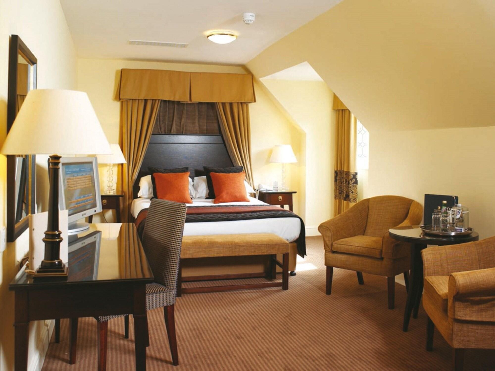 Macdonald Frimley Hall Hotel & Spa Кемберлі Екстер'єр фото