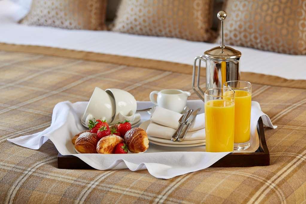 Macdonald Frimley Hall Hotel & Spa Кемберлі Номер фото