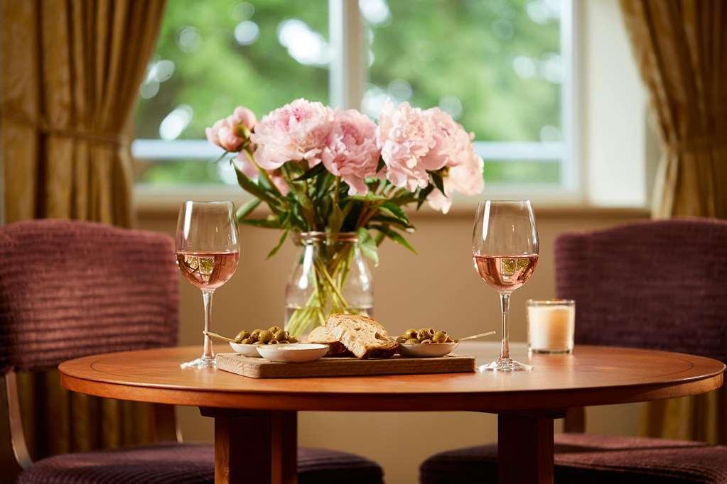 Macdonald Frimley Hall Hotel & Spa Кемберлі Номер фото