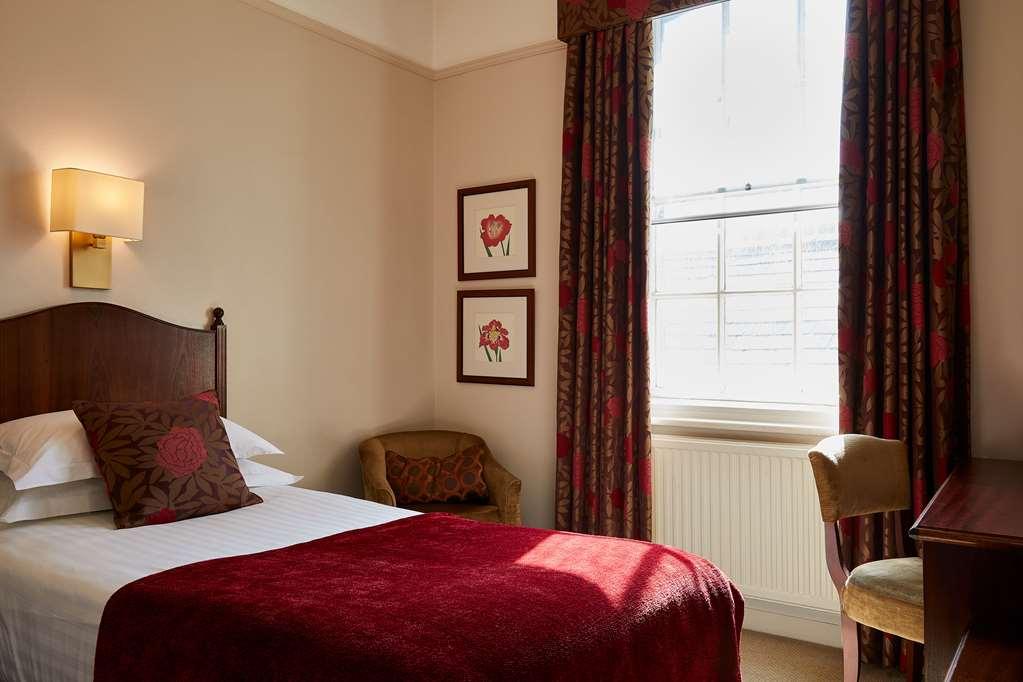 Macdonald Frimley Hall Hotel & Spa Кемберлі Номер фото
