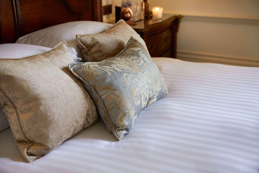 Macdonald Frimley Hall Hotel & Spa Кемберлі Номер фото