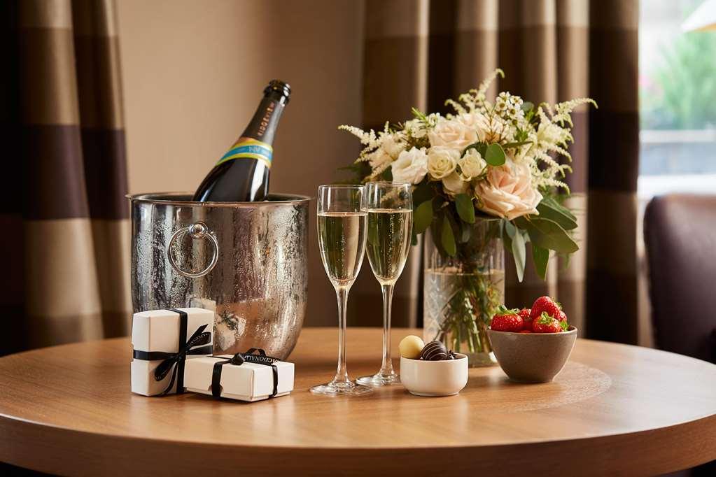 Macdonald Frimley Hall Hotel & Spa Кемберлі Номер фото