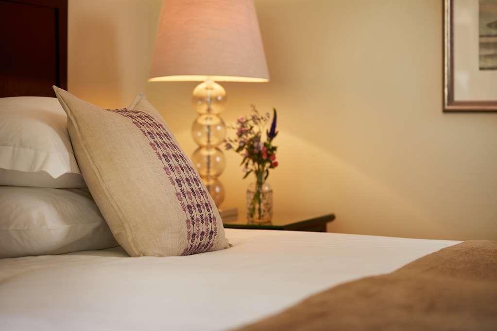 Macdonald Frimley Hall Hotel & Spa Кемберлі Номер фото