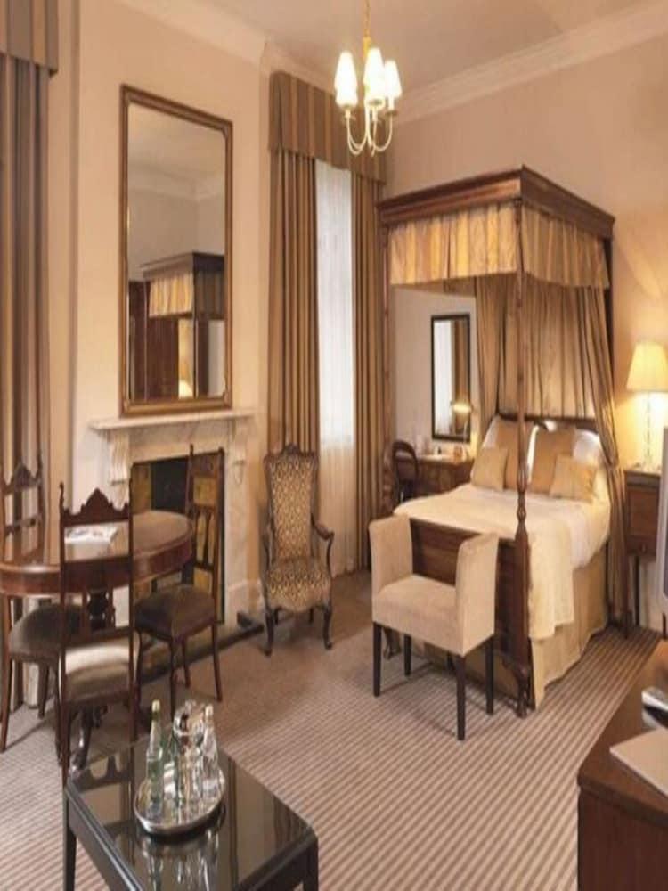 Macdonald Frimley Hall Hotel & Spa Кемберлі Екстер'єр фото